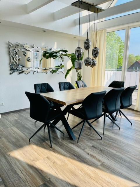 Apartment 160Qm 5 Schlafzimmer 1 Wohnzimmer Terrasse Und Balkon Wilhelmshaven Exterior foto